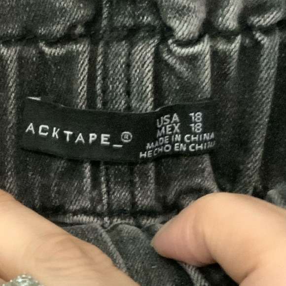 NWT Black Tape_ Zoe High Rise Black Denim Skirt Size 18 - Picture 9 of 10